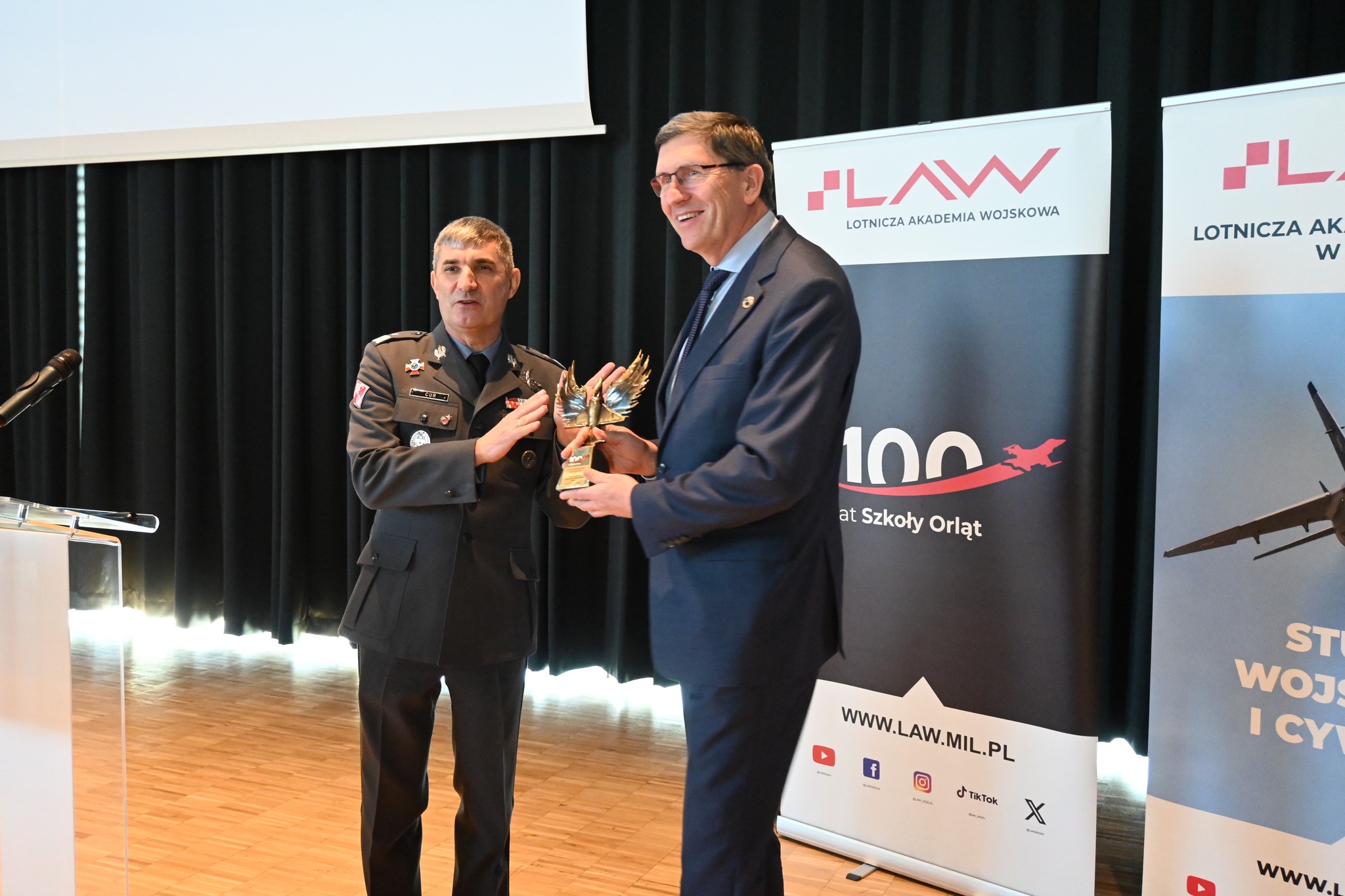 595900116 122214115058286264 1523539130621354643 n